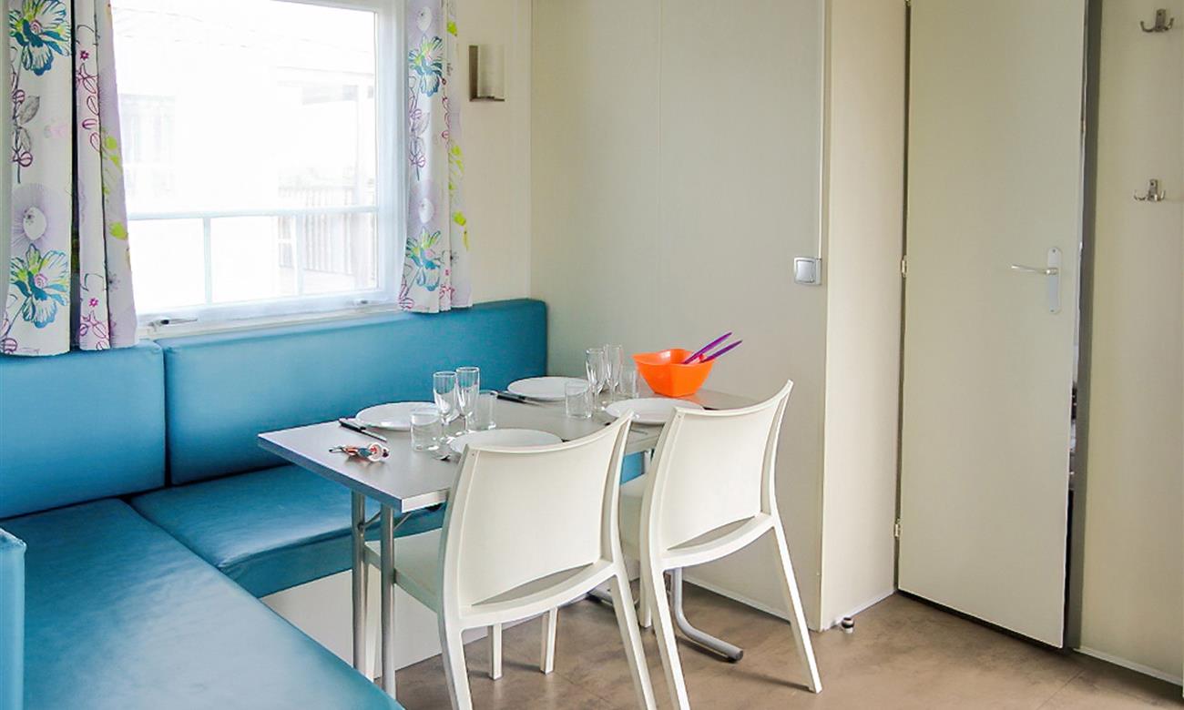 Salle à manger Mobil home - Camping à Plouha